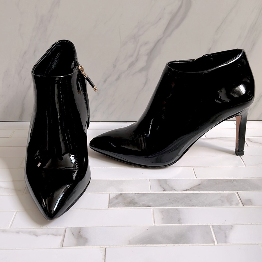 Vince Camuto Black Patent Leather Booties Size 5.5